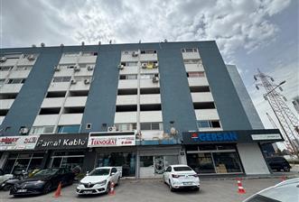 Gıda Çarşısı'nın Kalbinde Park Cepheli 3 katlı Satılık Dükkan