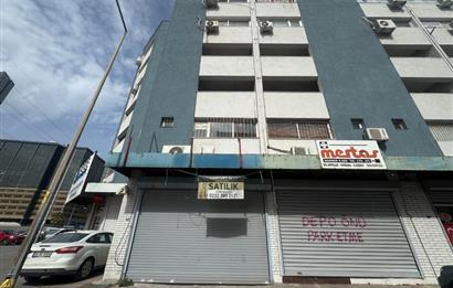 Gıda Çarşısı'nın Kalbinde Yol Cepheli 3 katlı Satılık Dükkan 