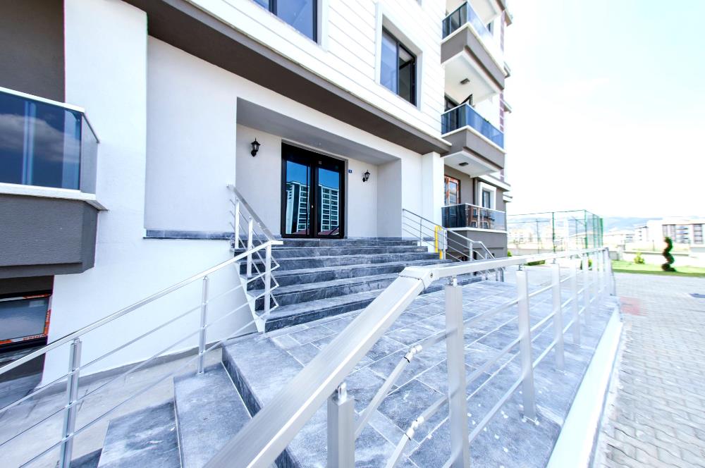 CENTURY 21 AFYONKARAHİSAR/SELÇUKLU BATI PARK TA TEMİZ 3+1 DAİRE