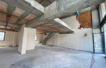 Kanyon ve Özdilek Avm'ye Komşu Cadde Üzeri Kiralık Dükkan