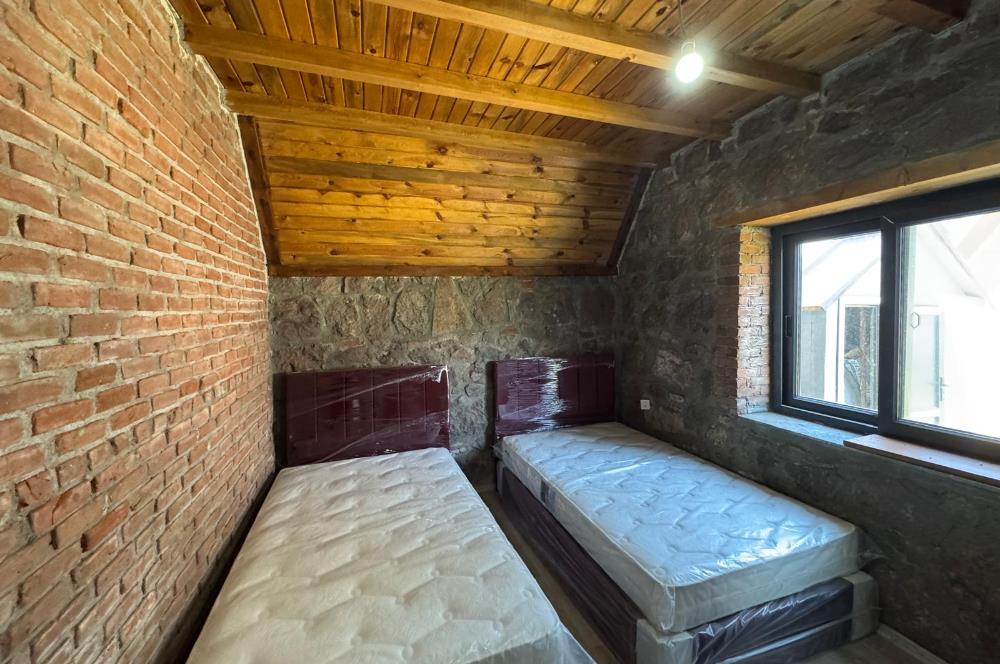 Bornova Yakaköy'de Satılık Loft Taş Ev