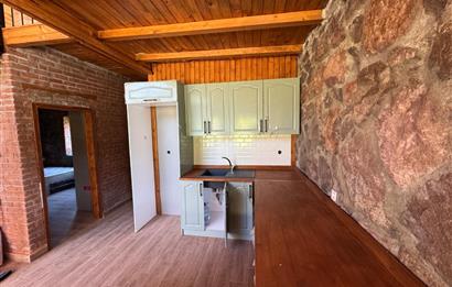Bornova Yakaköy'de Satılık Loft Taş Ev