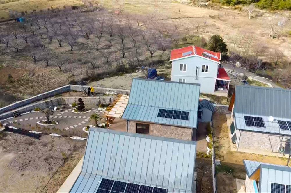 Bornova Yakaköy'de Satılık Loft Taş Ev