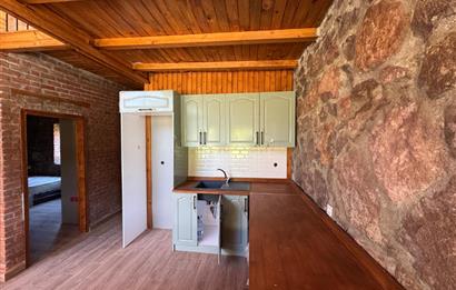 Bornova Yakaköy'de Satılık Loft Taş Ev