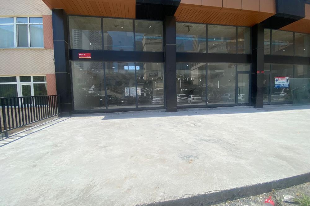 Kanyon ve Özdilek Avm'ye Komşu Cadde Üzeri Kiralık Dükkan