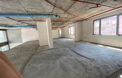 Kanyon ve Özdilek Avm'ye Komşu Cadde Üzeri Kiralık Dükkan
