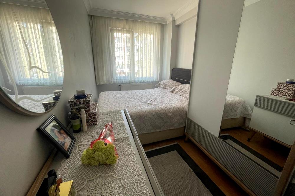 ÜNALANDA METRO VE METROBÜS YAKINI BALKONLU 2+1 DAİRE SATILIK