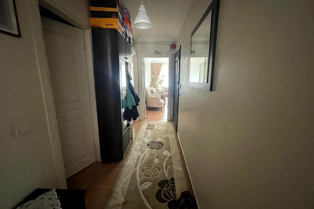 ÜNALANDA METRO VE METROBÜS YAKINI BALKONLU 2+1 DAİRE SATILIK