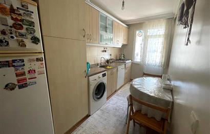 ÜNALANDA METRO VE METROBÜS YAKINI BALKONLU 2+1 DAİRE SATILIK
