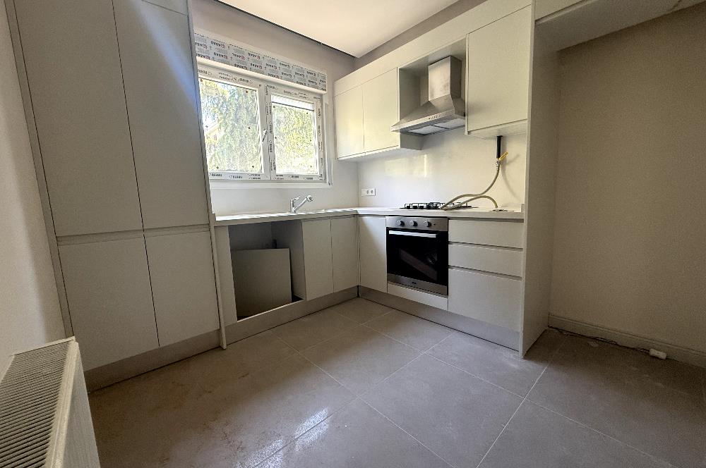 BAĞDAT CADDESİ 5 DK,TEPEGÖZ SOKAK,3+1,BALKONLU,KİRALIK