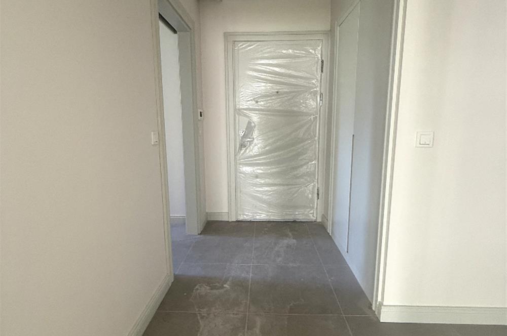 BAĞDAT CADDESİ 5 DK,TEPEGÖZ SOKAK,3+1,BALKONLU,KİRALIK