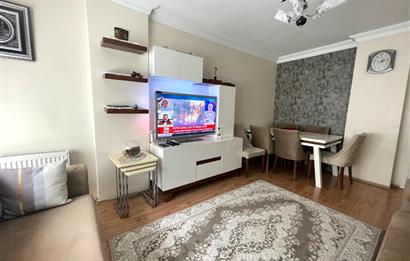 ÜNALANDA METRO VE METROBÜS YAKINI BALKONLU 2+1 DAİRE SATILIK