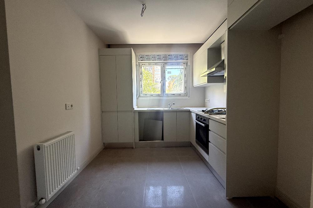 BAĞDAT CADDESİ 5 DK,TEPEGÖZ SOKAK,3+1,BALKONLU,KİRALIK