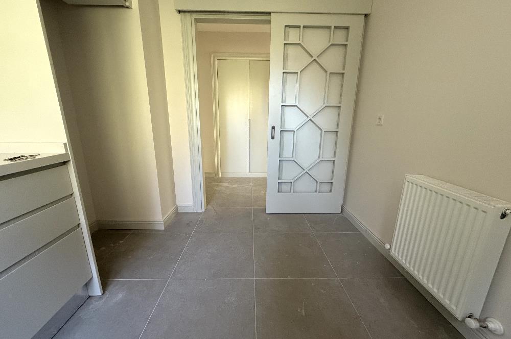 BAĞDAT CADDESİ 5 DK,TEPEGÖZ SOKAK,3+1,BALKONLU,KİRALIK
