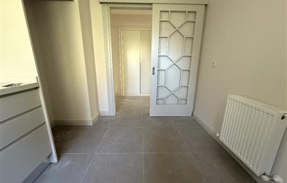 BAĞDAT CADDESİ 5 DK,TEPEGÖZ SOKAK,3+1,BALKONLU,KİRALIK