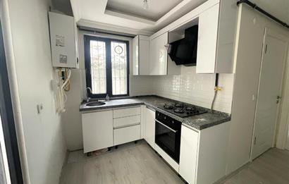 ÜNALANDA METRO VE METROBÜSE YAKIN 1+1 KİRALIK DAİRE