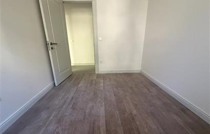 BAĞDAT CADDESİ 5 DK,TEPEGÖZ SOKAK,3+1,BALKONLU,KİRALIK