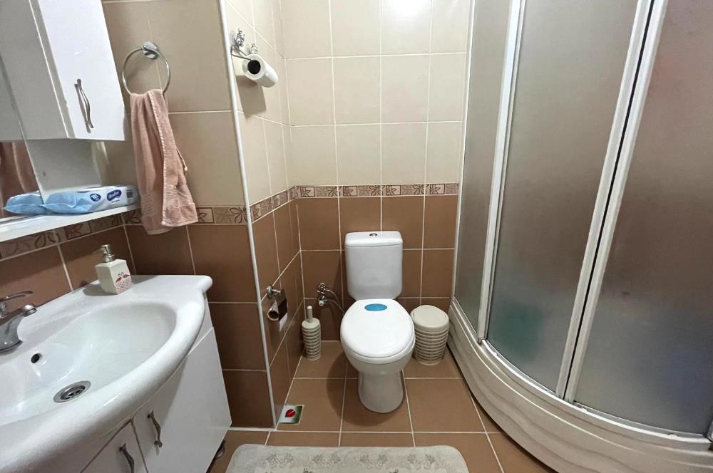 ÜNALANDA METRO VE METROBÜS YAKINI BALKONLU 2+1 DAİRE SATILIK