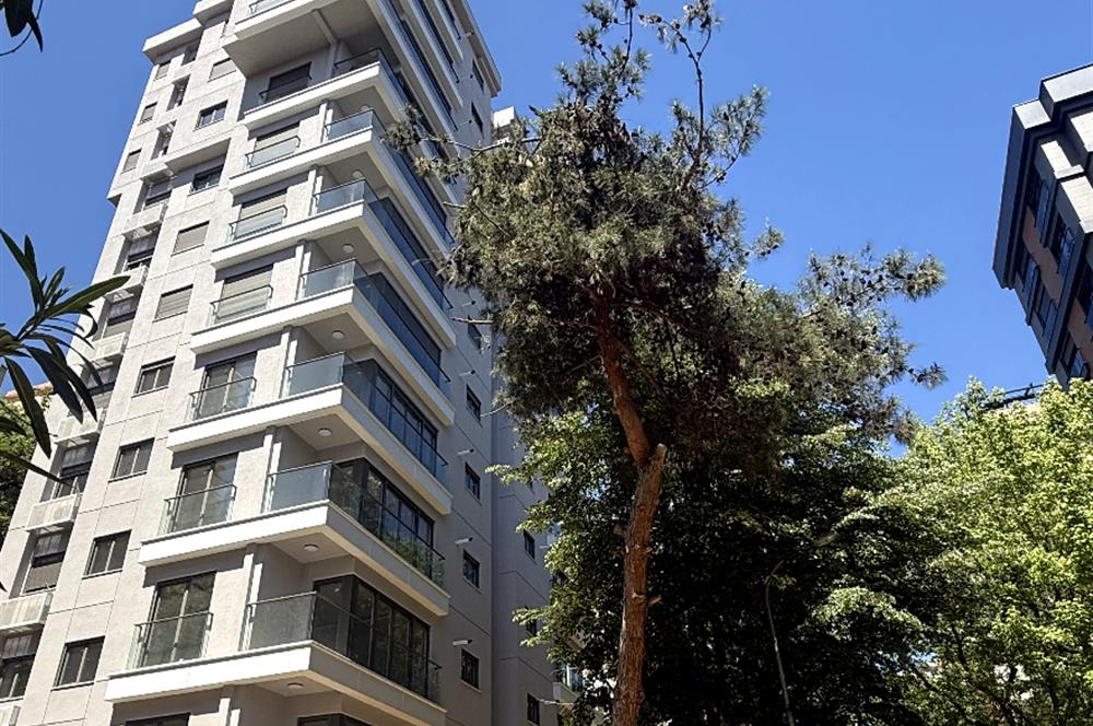BAĞDAT CADDESİ 5 DK,TEPEGÖZ SOKAK,3+1,BALKONLU,KİRALIK