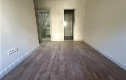 BAĞDAT CADDESİ 5 DK,TEPEGÖZ SOKAK,3+1,BALKONLU,KİRALIK