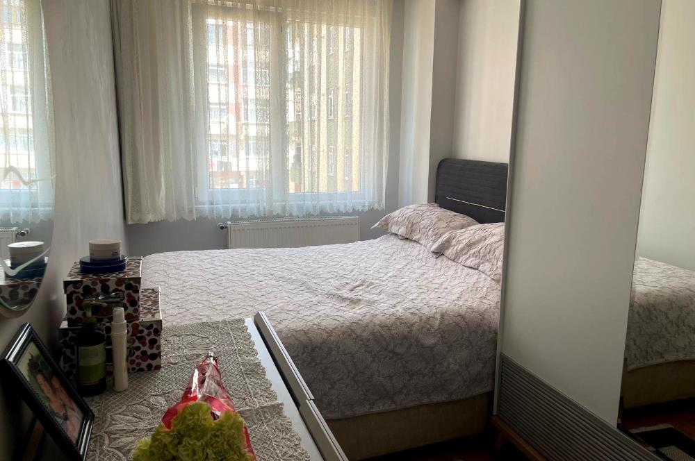 ÜNALANDA METRO VE METROBÜS YAKINI BALKONLU 2+1 DAİRE SATILIK