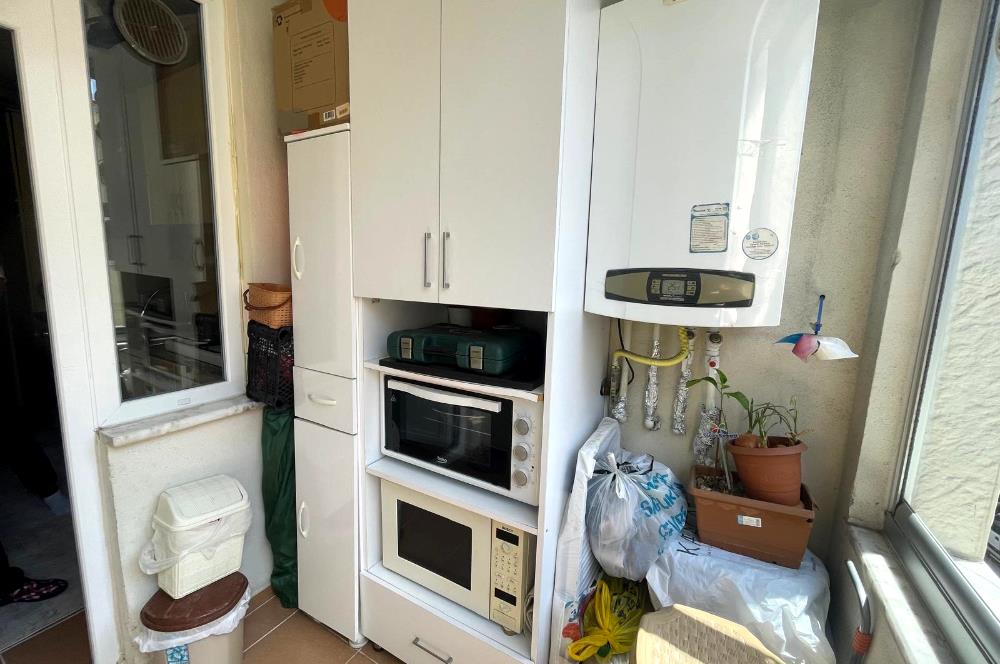ÜNALANDA METRO VE METROBÜS YAKINI BALKONLU 2+1 DAİRE SATILIK