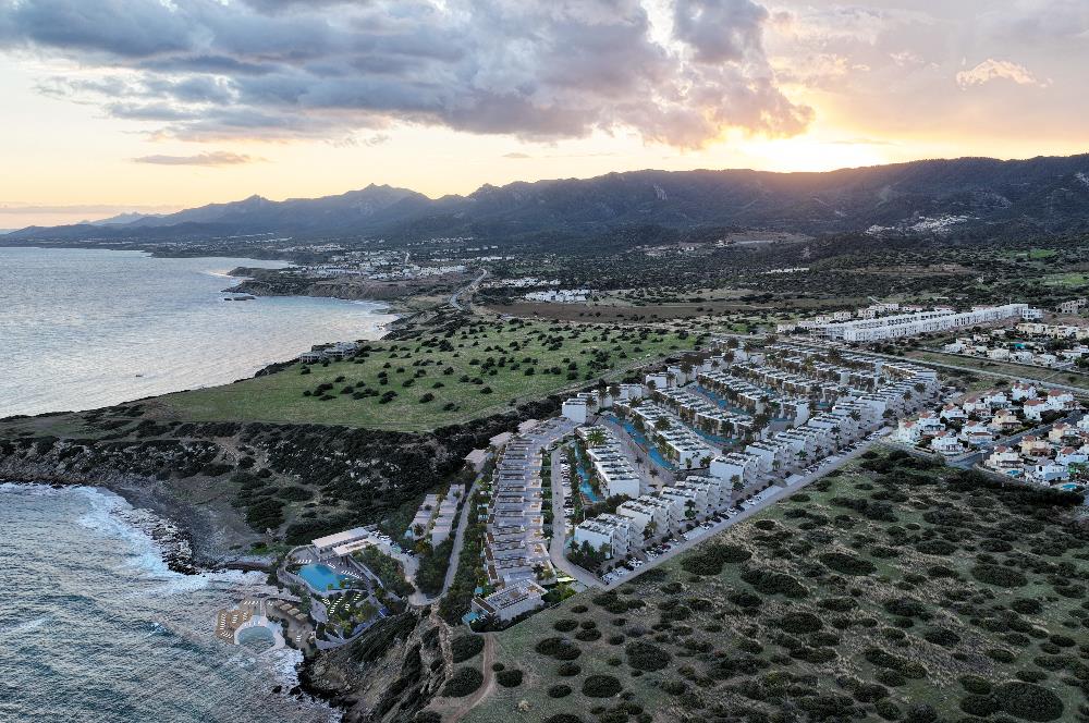 KKTC Girne Esentepe'nin En Lüks Projesinde Site İçerisinde Denize Sıfır Satılık 1+1 Fırsat Penthouse
