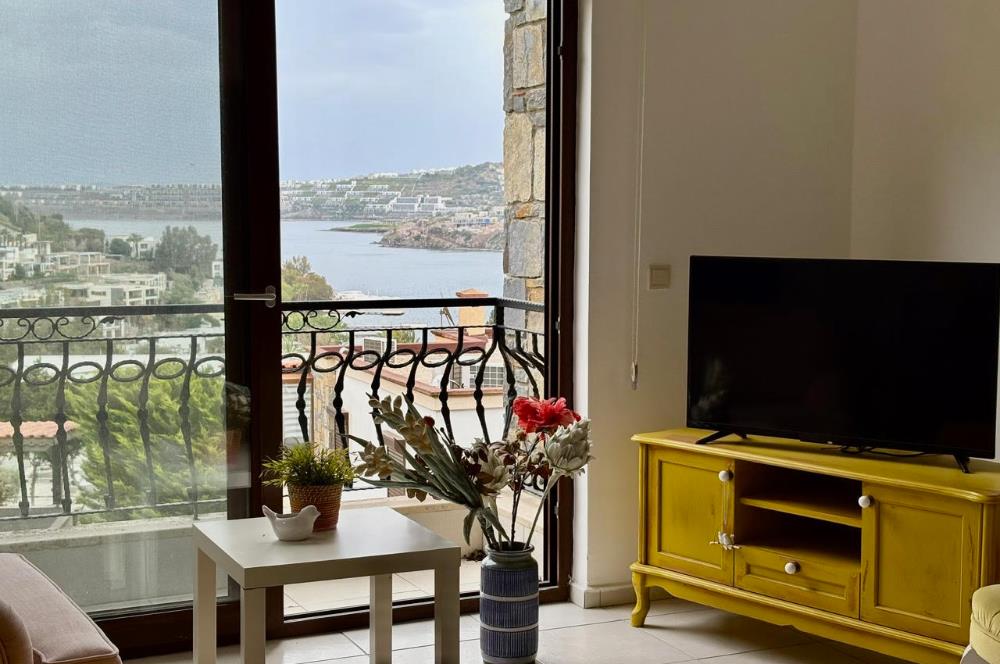 Bodrum, Gündoğan'da Plajlara Yakın, Deniz Manzaralı, Satılık Bahçe Dubleksi