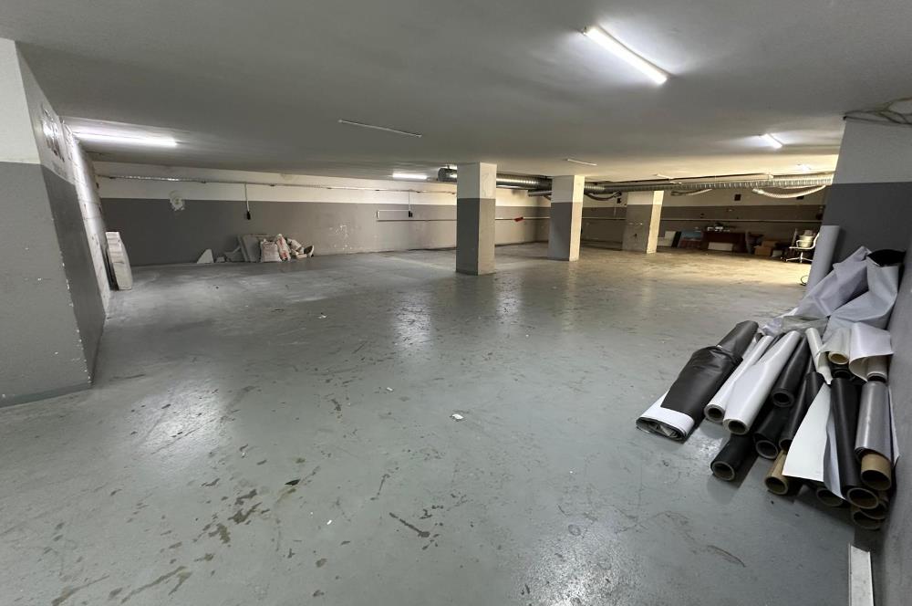 MALTEPE FEYZULLAH CADDESİ'NDE 350m2 KİRALIK DÜKAN & DEPO