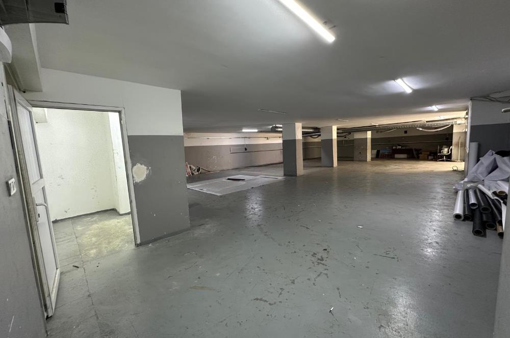 MALTEPE FEYZULLAH CADDESİ'NDE 350m2 KİRALIK DÜKAN & DEPO