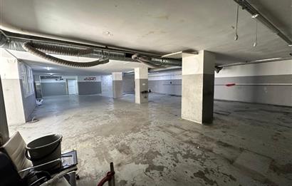 MALTEPE FEYZULLAH CADDESİ'NDE 350m2 KİRALIK DÜKAN & DEPO