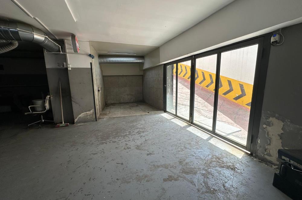 MALTEPE FEYZULLAH CADDESİ'NDE 350m2 KİRALIK DÜKAN & DEPO