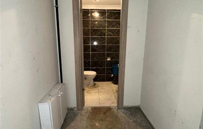 MALTEPE FEYZULLAH CADDESİ'NDE 350m2 KİRALIK DÜKAN & DEPO