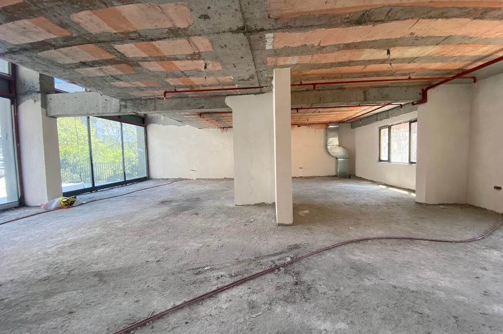 Kanyon ve Özdilek Avm Yanı Cadde Üzeri Satılık Donanımlı Dükkan