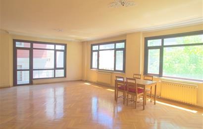 TÜLAY ÖZKÖK'TEN ŞİŞLİ MERKEZ GENİŞ YÜKSEK GİRİŞ KİRALIK DAİRE