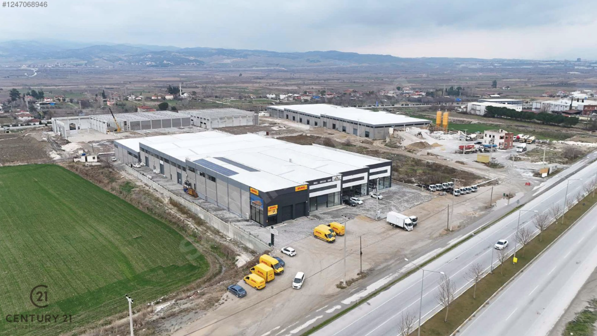 Akhan'da, Ankara Asfaltı Üzerinde 695 m2 Fabrika Holü