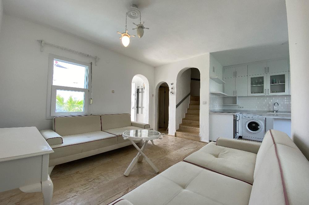 Bodrum Kadıkalesi Sahilinde Özel Kum Plajlı Site İçinde Denize 150m Mesafede Full Eşyalı Kiralık Dubleks Yazlık