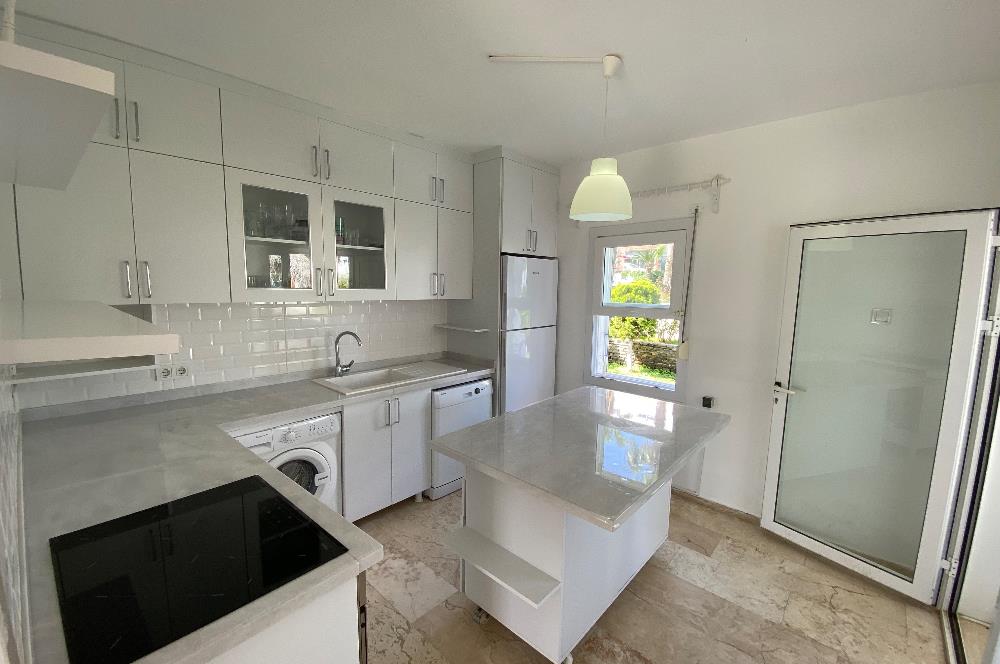 Bodrum Kadıkalesi Sahilinde Özel Kum Plajlı Site İçinde Denize 150m Mesafede Full Eşyalı Kiralık Dubleks Yazlık