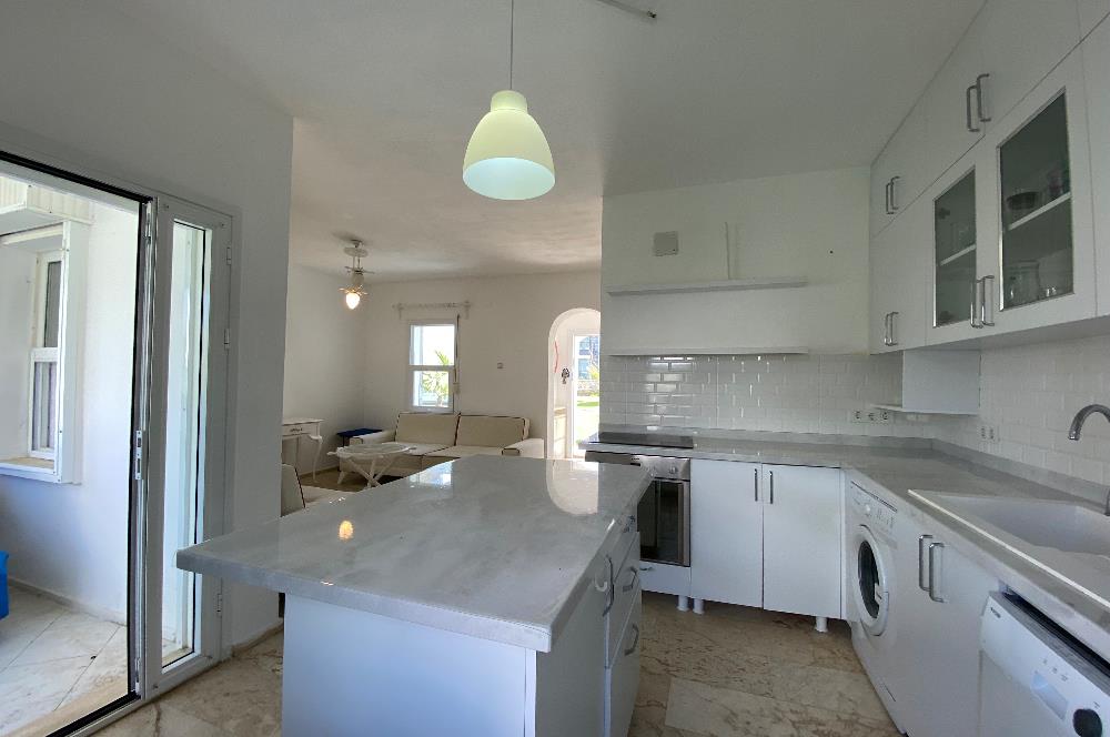Bodrum Kadıkalesi Sahilinde Özel Kum Plajlı Site İçinde Denize 150m Mesafede Full Eşyalı Kiralık Dubleks Yazlık