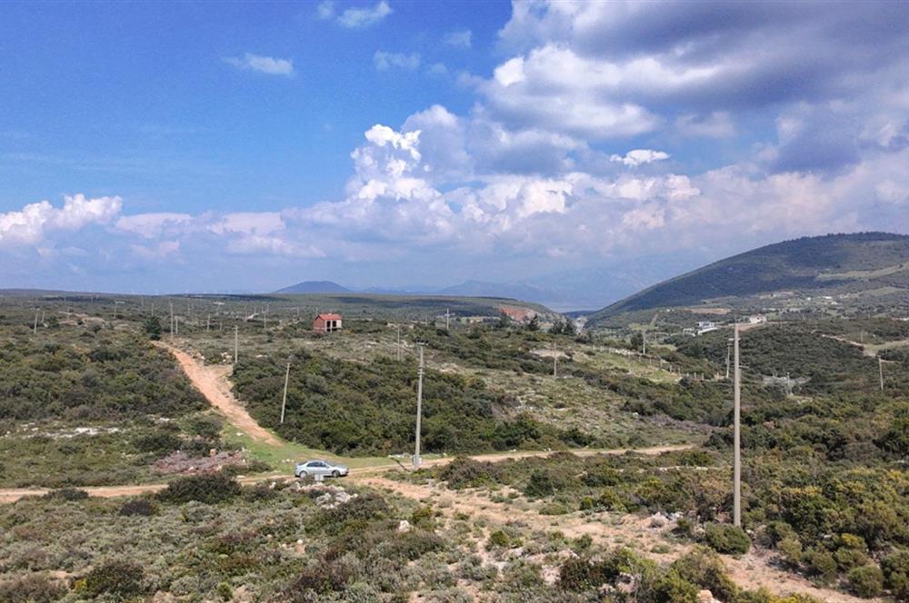 DİDİM AKYENİKÖY'DE BAFA GÖLÜ MANZARALI ACİL SATILIK KÖŞE PARSEL ARSA. KAÇIRILMAZ FIRSAT !!! 