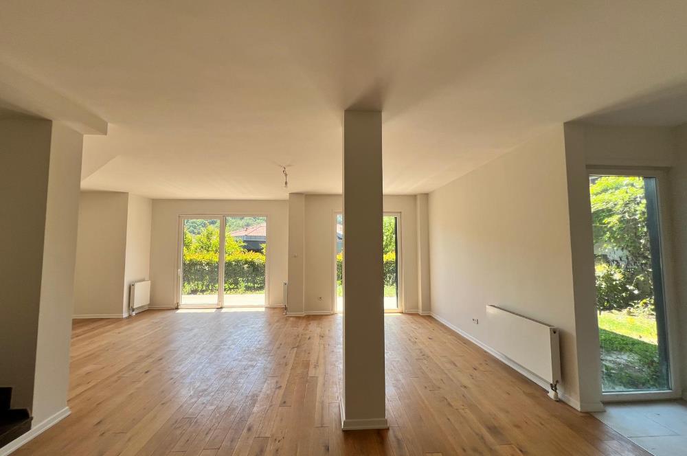 Maden'de Butik Sitede Satılık 4+1 Bahçe Dubleks