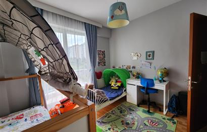 ÜMRANİYE MERİT LİFE GÖL KONAKLARINDA 3+1 180 m2 DAİRE