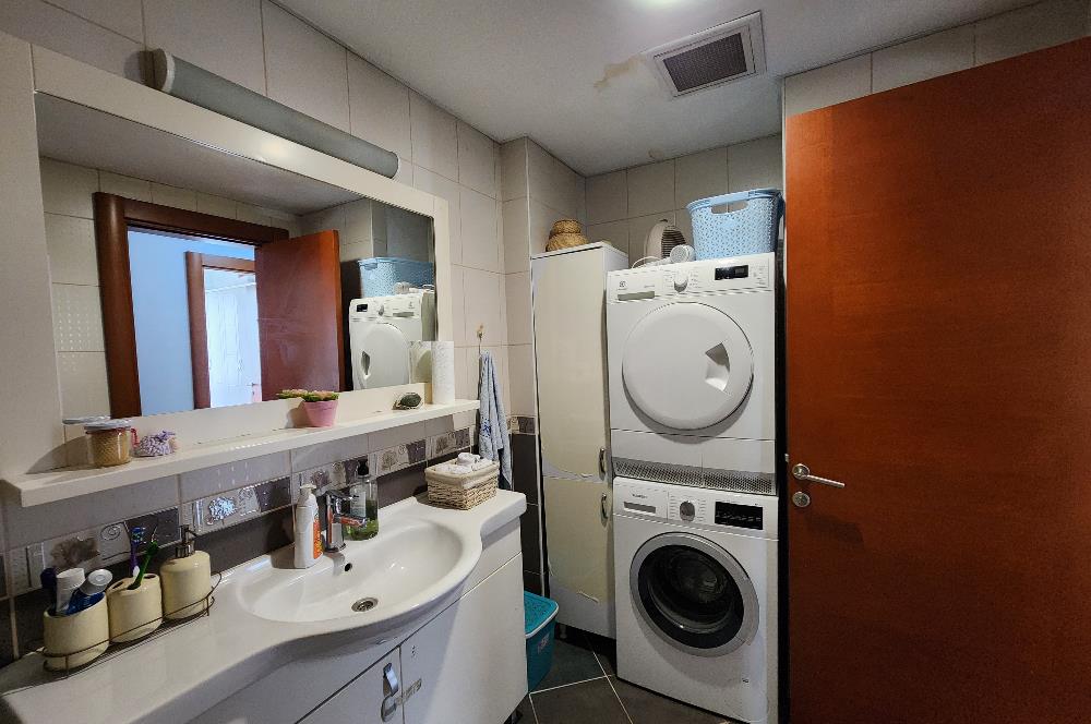 ÜMRANİYE MERİT LİFE GÖL KONAKLARINDA 3+1 180 m2 DAİRE