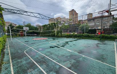 ÜMRANİYE MERİT LİFE GÖL KONAKLARINDA 3+1 180 m2 DAİRE