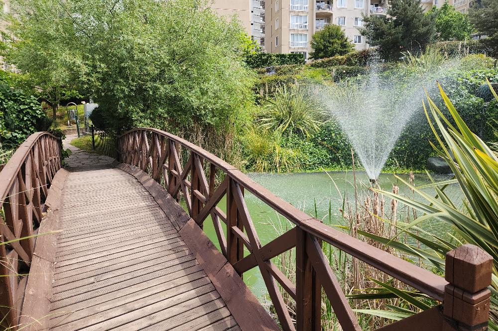 ÜMRANİYE MERİT LİFE GÖL KONAKLARINDA 3+1 180 m2 DAİRE