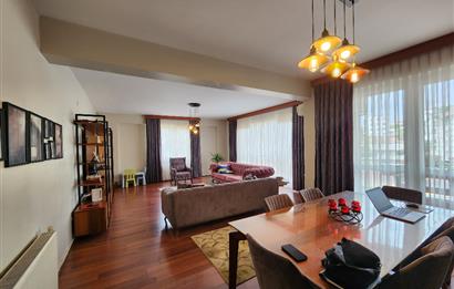 ÜMRANİYE MERİT LİFE GÖL KONAKLARINDA 3+1 180 m2 DAİRE