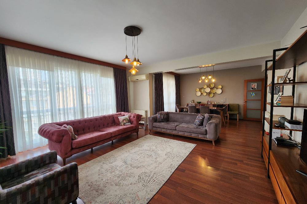 ÜMRANİYE MERİT LİFE GÖL KONAKLARINDA 3+1 180 m2 DAİRE