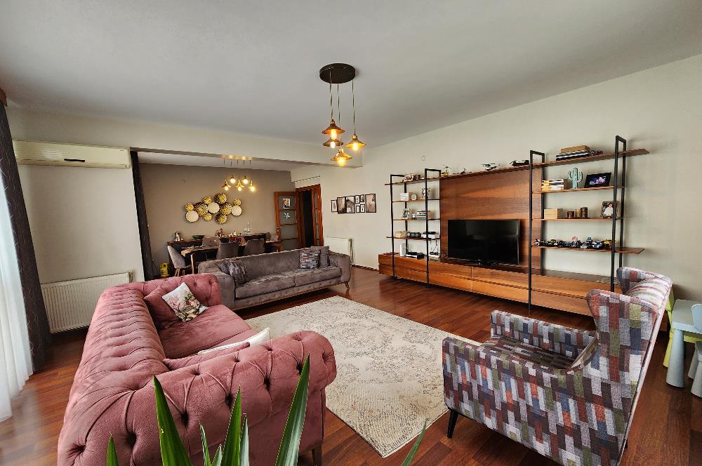 ÜMRANİYE MERİT LİFE GÖL KONAKLARINDA 3+1 180 m2 DAİRE