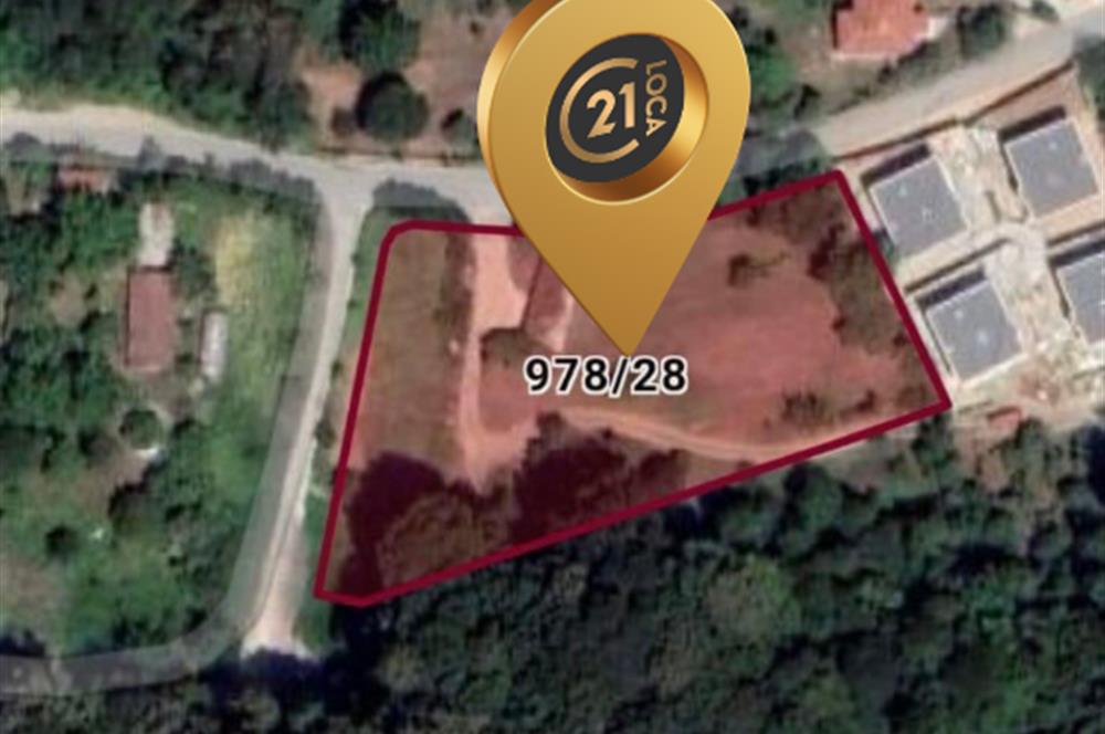 C21’DEN SAPANCA GÖL MANZARALI DOĞAYLA İÇ İÇE İMARLI ARSA