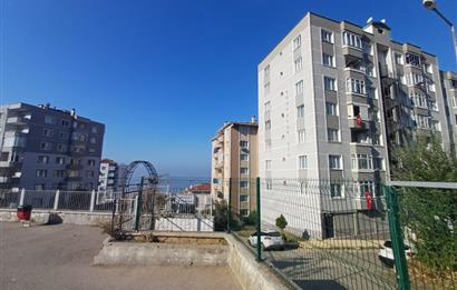 C21 Cius; Deniz Manzaralı Okul Yanında Harika Lokasyon 3+1